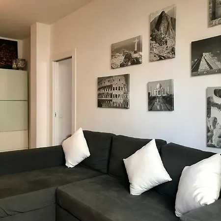 Daire Riki's In Malcesine